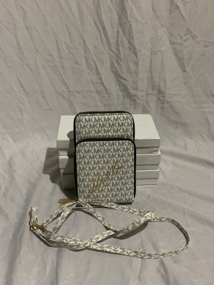 michael kors mk cp bag (Category: Cross-body Bags) located in Angeles City. Submitted by declutterbybells (Listing ID 1229045121, Image 1). Description: ask for details :> visit my shop for more ❤️ open for reseller .
