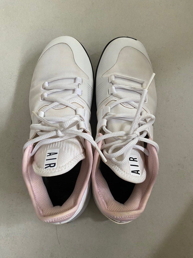 Nikecourt air max wildcard women's tennis shoe hotsell
