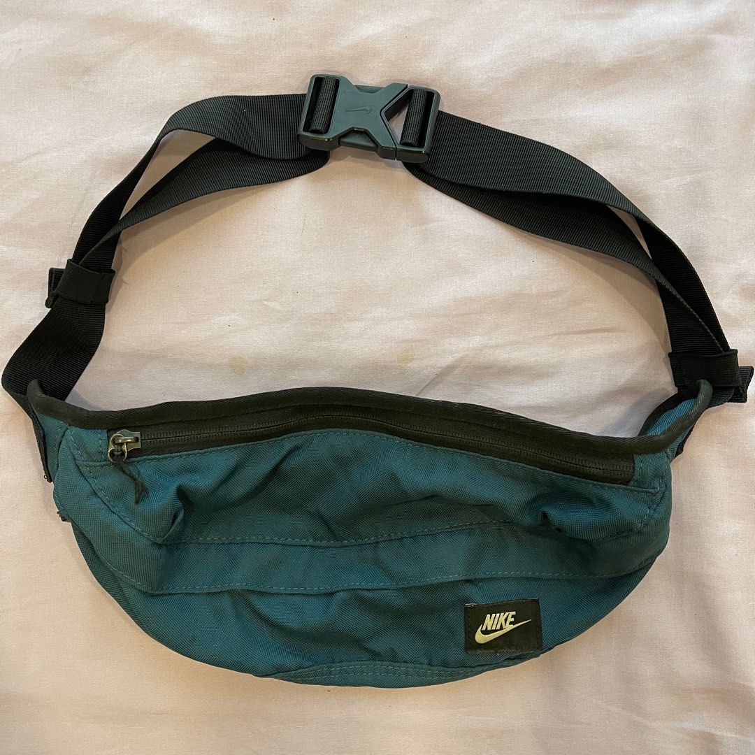 Nike Sling bag, Men's Fashion, Bags, Sling Bags on Carousell