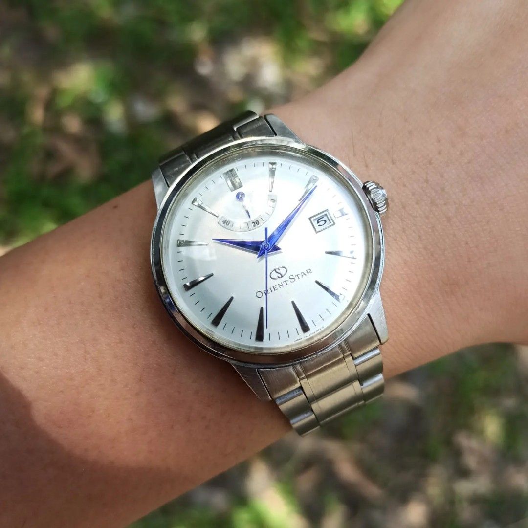 White dial blue best sale hands
