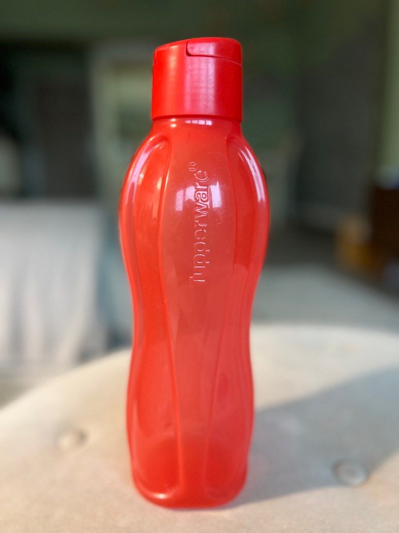 ORIGINAL TUPPERWARE 1 litre bottle, Furniture & Home Living