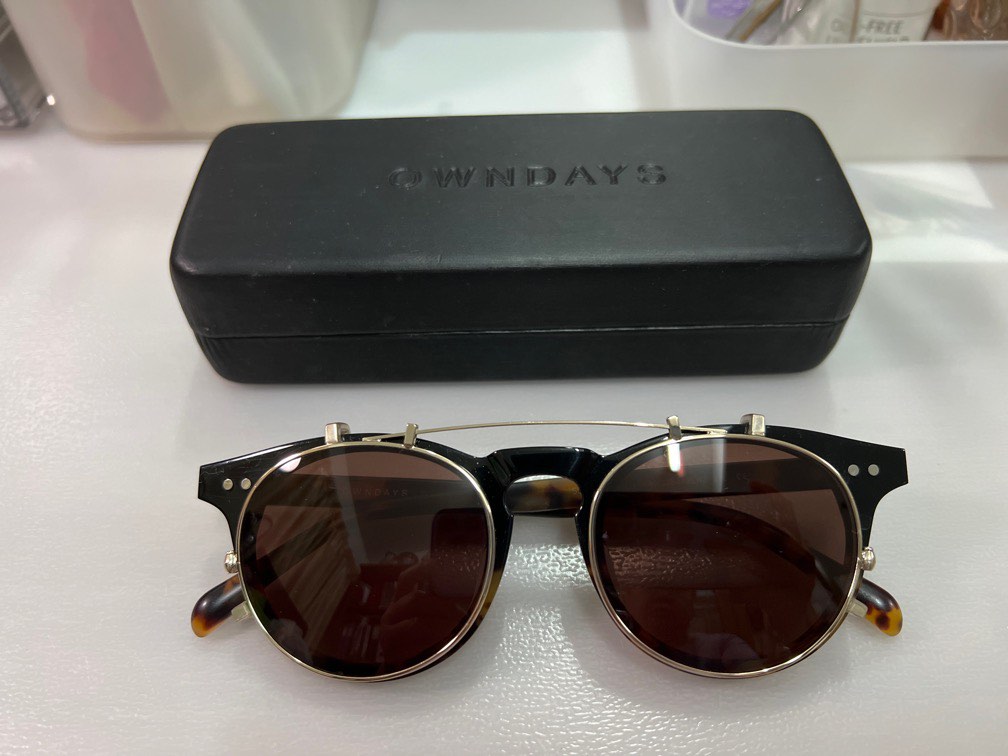 Owndays 2 in 1 glasses and Sunglasses clip on New!, Beauty & Personal