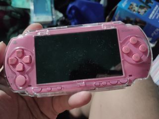 PSP 1000 MODEL PINK 🩷  LOTS OF GAMES