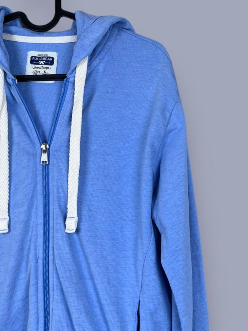 Pull and bear light top blue hoodie
