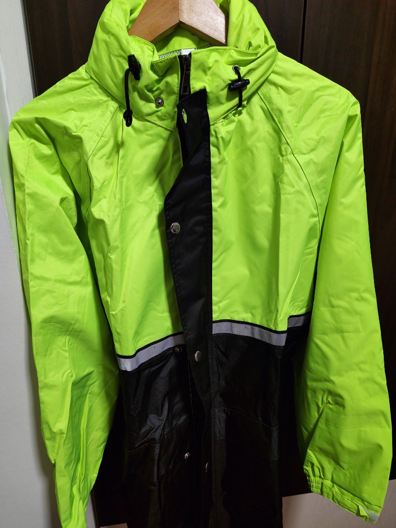 Rain coat, Motorcycles, Motorcycle Accessories on Carousell