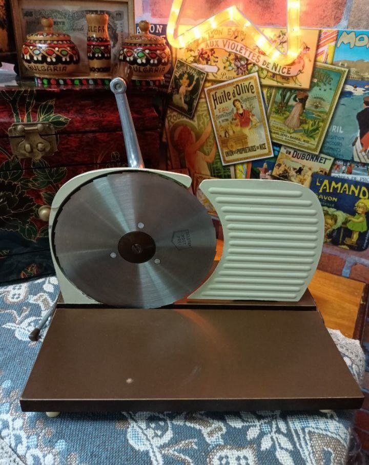 Retro Tower 1960s Rostfrei Blade Hand Meat Slicer made in West Germany