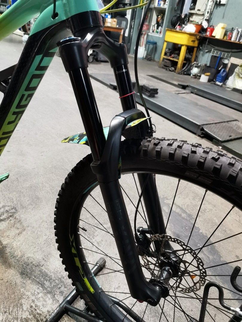 RockShoX Yari RC 29