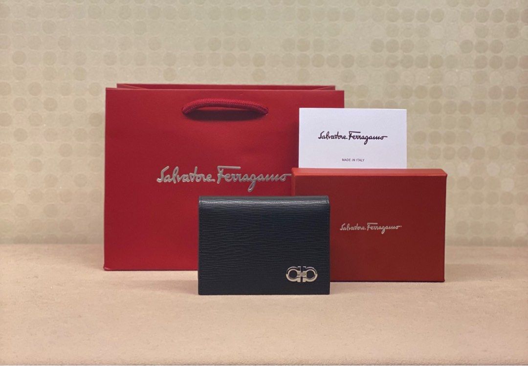 ブティック 新品SalvatoreFerragamo 66 A062 0685949名刺入れ | www