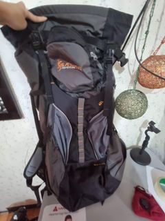 Sandugo 40L Hiking Bag