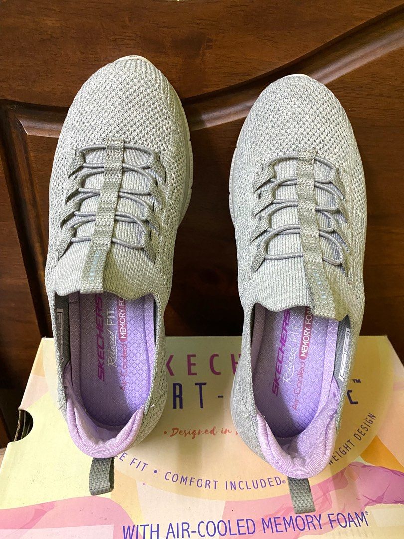 Skechers sport women's deals gratis bungee fashion sneaker