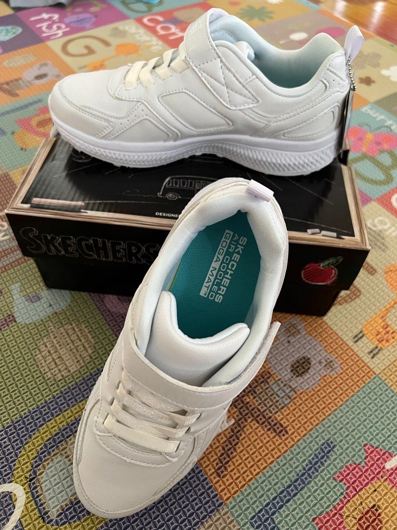 Sketchers School Shoes Girl s Size 2 BN Women s Fashion