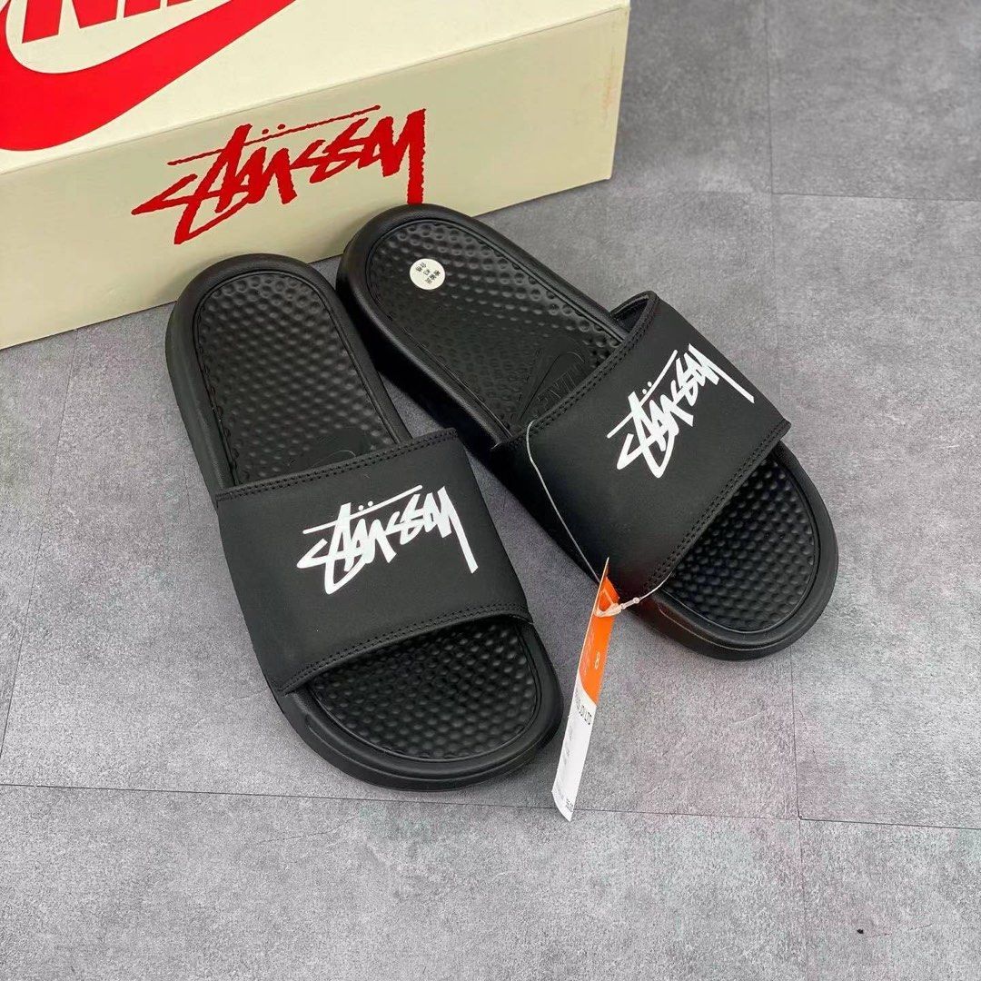 Stussy x Nike Benassi Off Noir 拖鞋, 男裝, 鞋, 拖鞋- Carousell