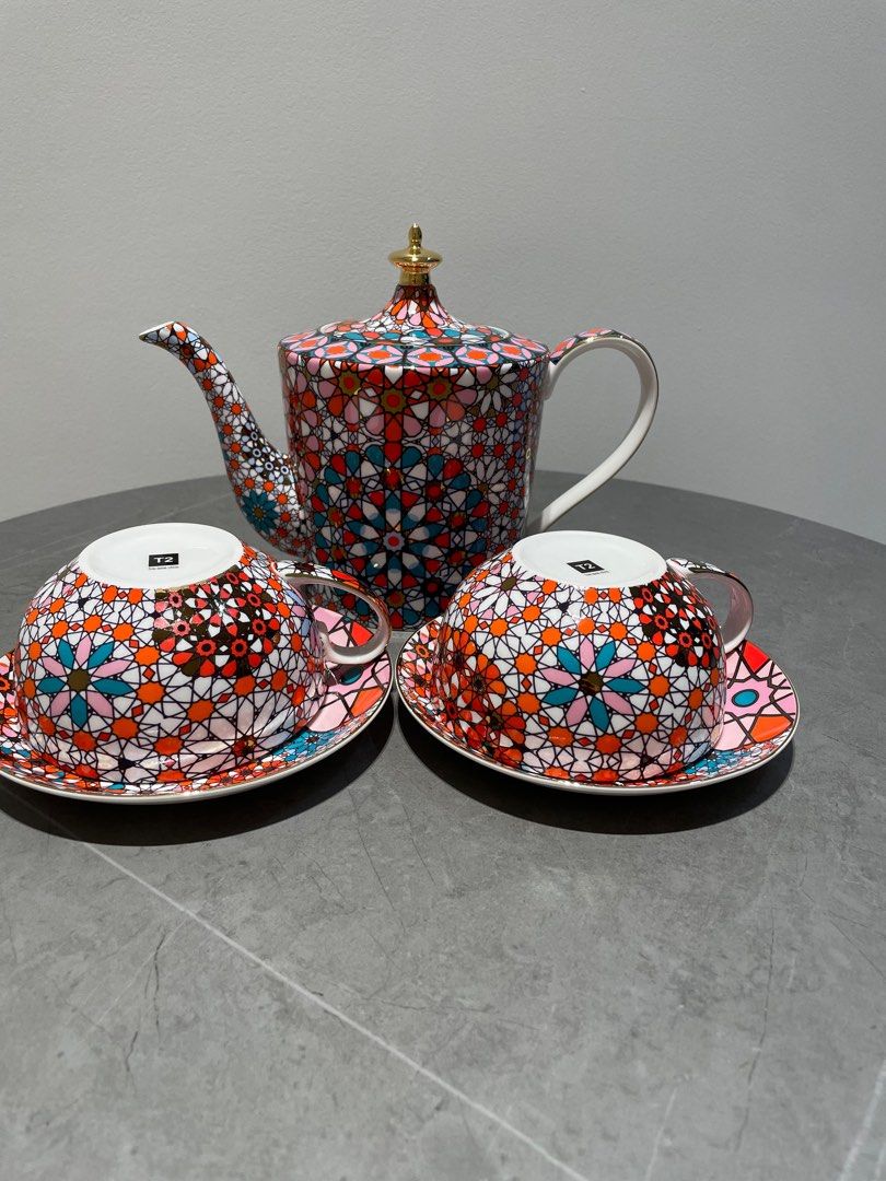 T2 Teapot Set Furniture Home Living Kitchenware Tableware