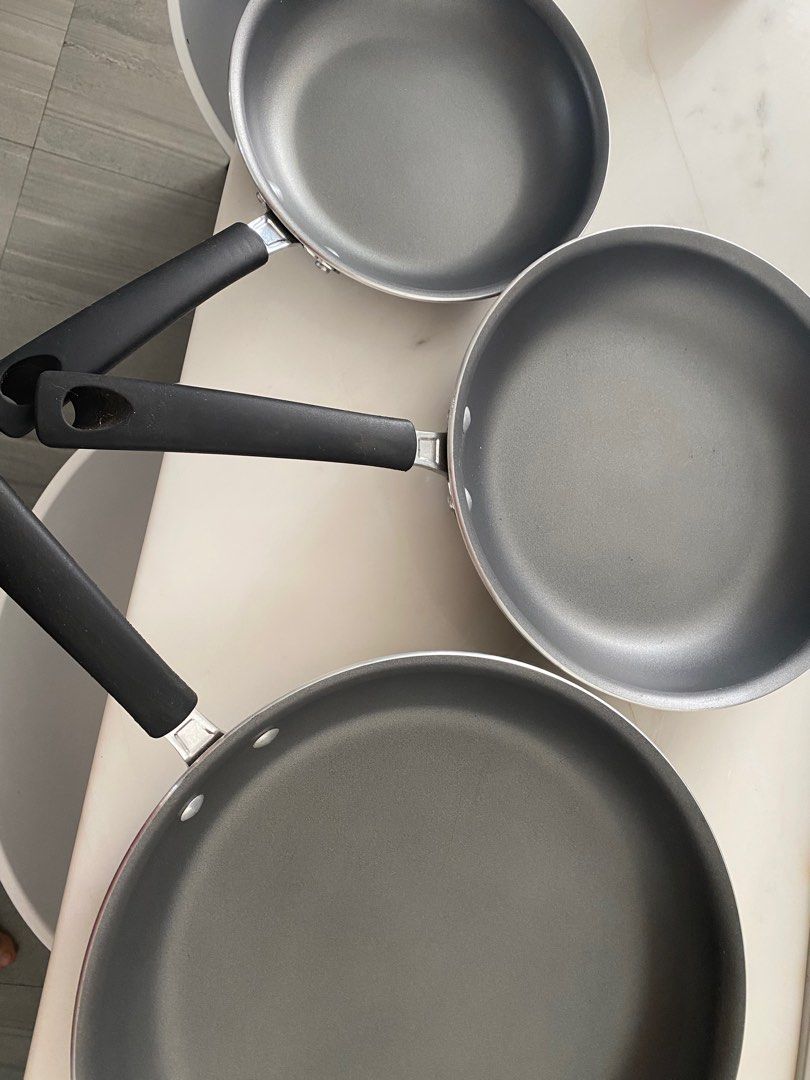Tramontina Cookware 3 Piece Set Porcelain Enamel 8in 10in 12in Pans –  Complete Estate Solutions