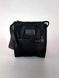 TUMI Original alpha 3 pocket bag small sling