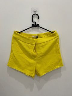 Vicinni Yellow Shorts celana pendek kuning hotpants