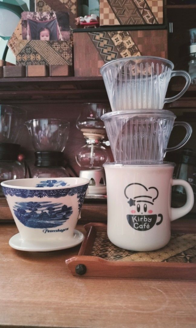 Vintage Melitta Dripper & Kinto ceramic cup (Category: Coffee & Tea Tableware) located in San Fernando. Submitted by jaimeeyandoc (Listing ID 1228985972, Image 2). Description: Vintage Melitta coffee dripper & Kinto Ceramic Cup Honest issue Melitta Dripper: broken handle but chamber is still in good condition. Kinto Mug all in good condition. with free 2 Kalita Plastic dripper 1,000 negotiable for sure buyers Pm for more details Payment and Shipp
