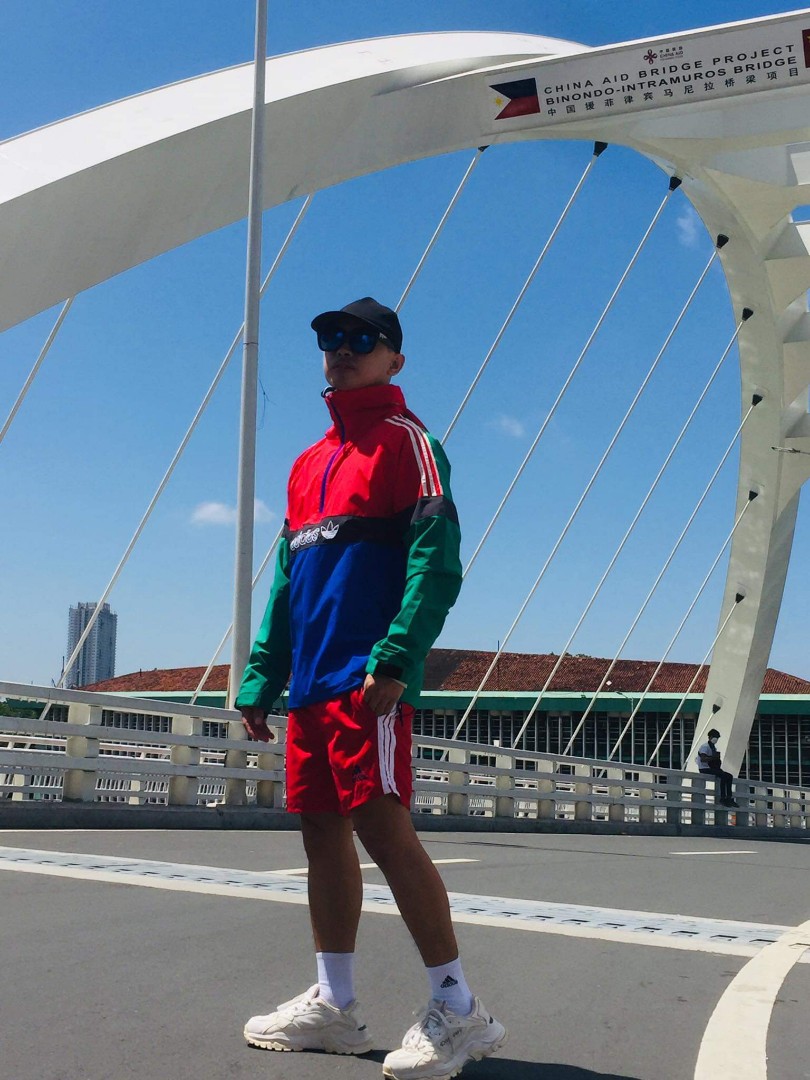 mens running wind breaker