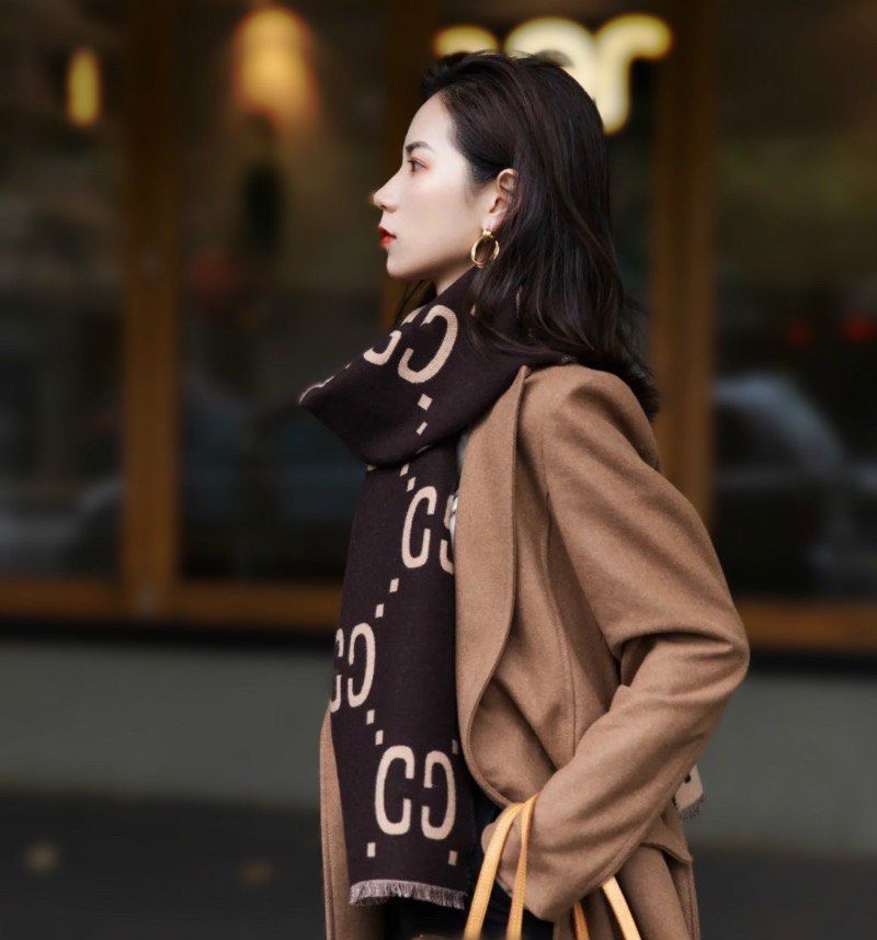 Gucci scarf style on sale