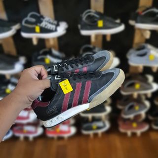 (Category: ) located in . Submitted by my_sneakerghost (Listing ID 1229153599, Image 1). Description: .