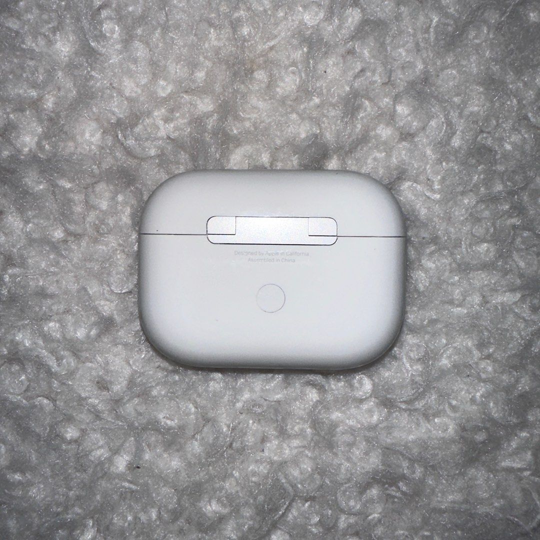 Apple Airpods Pro Gen 1 (right defective), Audio, Earphones on Carousell