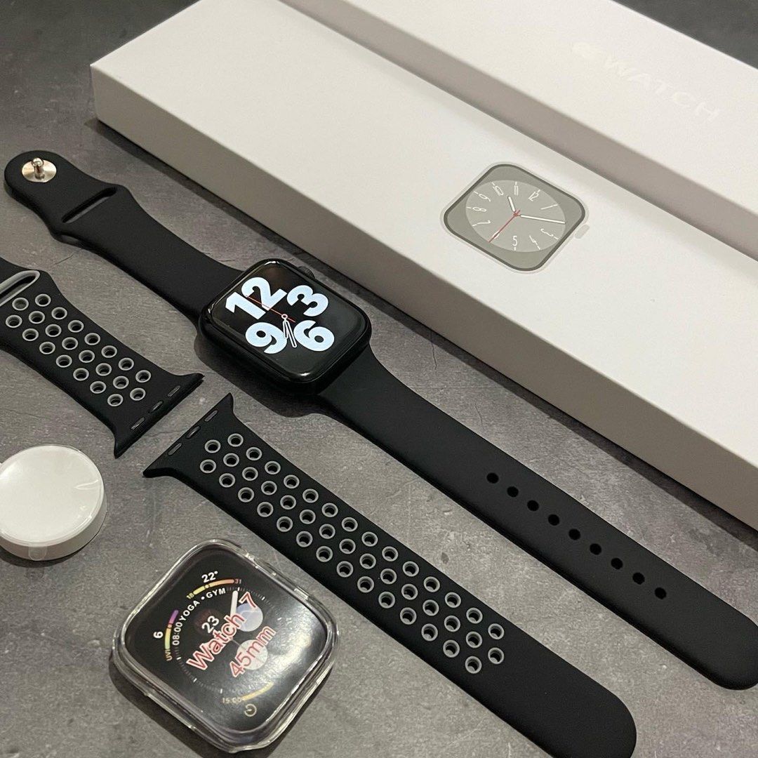 Apple watch series 8 edge nike edition, Women's Fashion, Watches