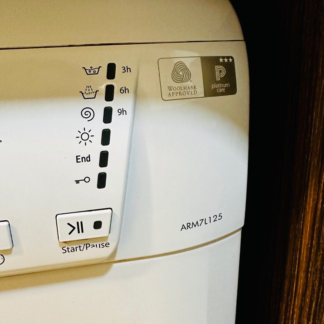 Ariston Washing Machine Dryer ARM7L125, TV & Home Appliances, Washing