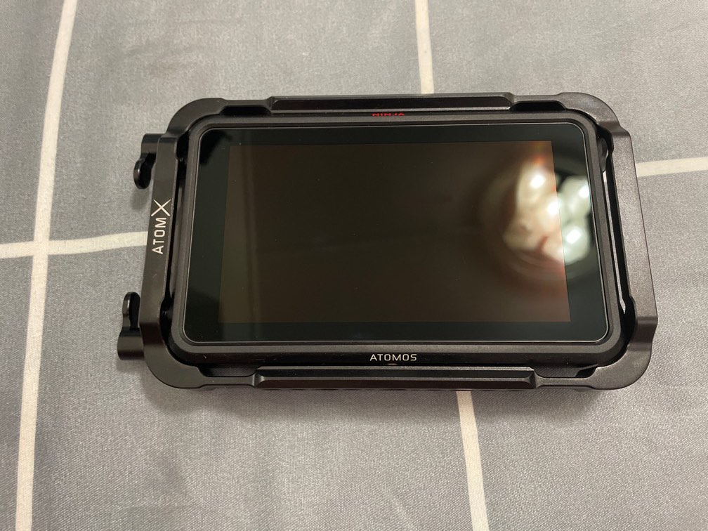 Atomos Ninja V + 1TB SSD + Smallrig Cage - ビデオカメラ