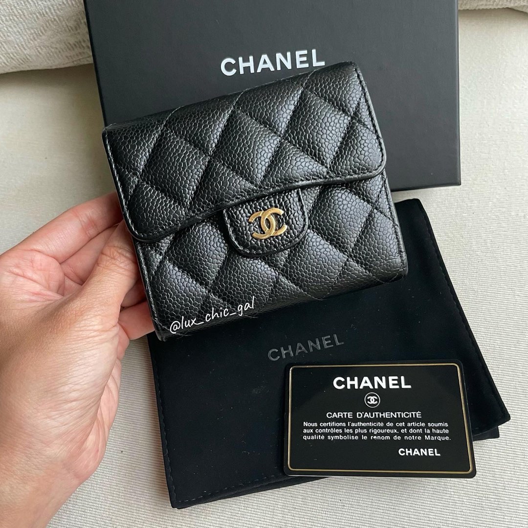 Chanel caviar leather wallet top