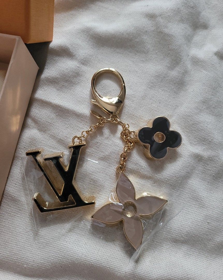 Louis Vuitton bag charm monogram fleur de M67119 Keychains Straps