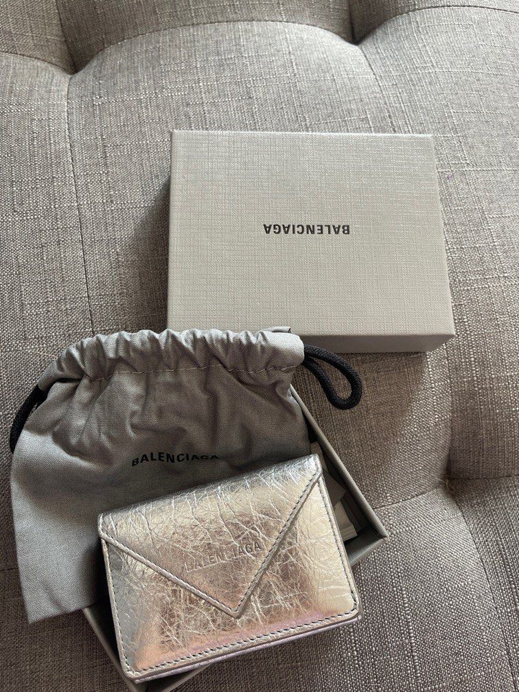 Wallet on chain b leather mini bag Balenciaga White in Leather  30921518