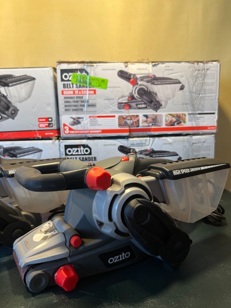 Belt Sander (Category: Construction Tools & Equipment) located in Quezon City. Submitted by lucas_luxuries (Listing ID 1229153983, Image 3). Description: SPECIFICATIONS Power: 800w No Load Speed: 380m/min Belt Size: 75mm x 533mm Weight: 3.4kg Includes: Sanding Belt Dust Bag .