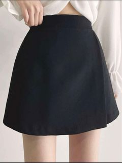 Black Solid A-Line Skirt