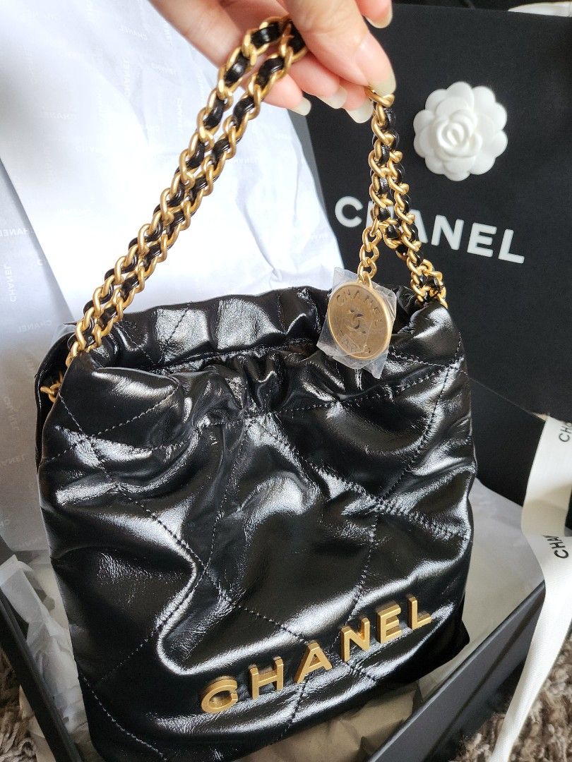 Chanel Shiny Caviar Quilted Monochrome Mini Chanel 22 Black