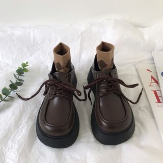 BNIP brown thick sole college style chic loafers