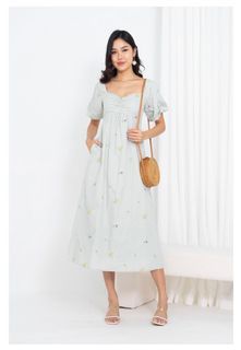 BNWT 3inute Embroidery Ruched Maxi Dress in Sage S size