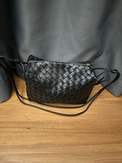 Bottega Veneta Black Intrecciato Nappa Leather Small Loop Bag - Yoogi's  Closet