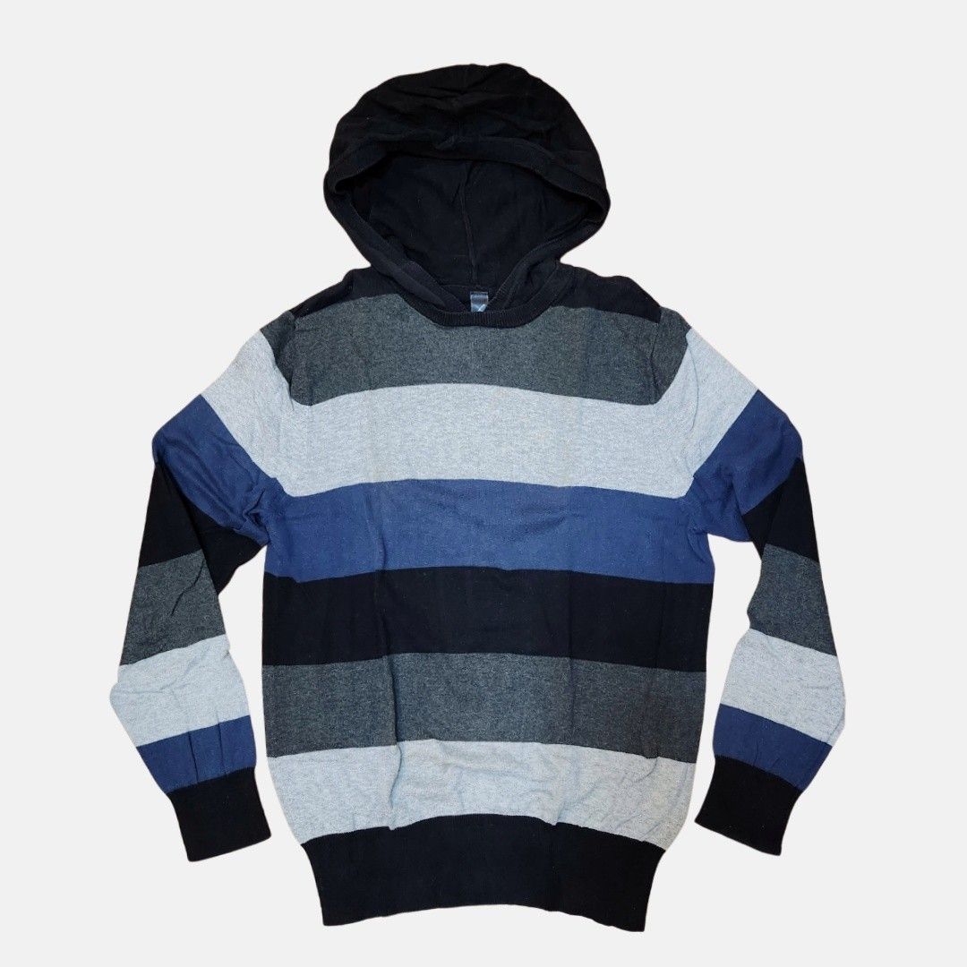 BSX Mens Striped Hoodie Jacket (Category: Coats, Jackets and Outerwear) located in Marikina City. Submitted by bodegadiaries (Listing ID 1229148093, Image 1). Description: Info - Medium on tag (see last pics for dimes) - BSX brand of Giordano - Get ready for the cold rainy season kasi advance tayo mag isip 🤭 MOP - Gcash / BPI Courrier - gogoxpress / lalamove (MM only) PS -Please manage expectations for preloved clothes. Rest assured they are wel