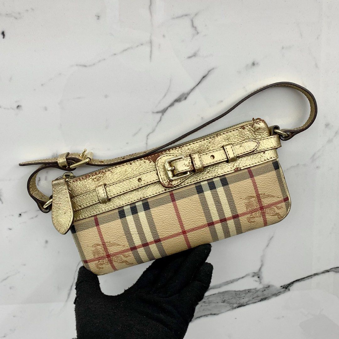 Burberry Speedy, Women's Fashion, Bags & Wallets, Purses & Pouches on  Carousell