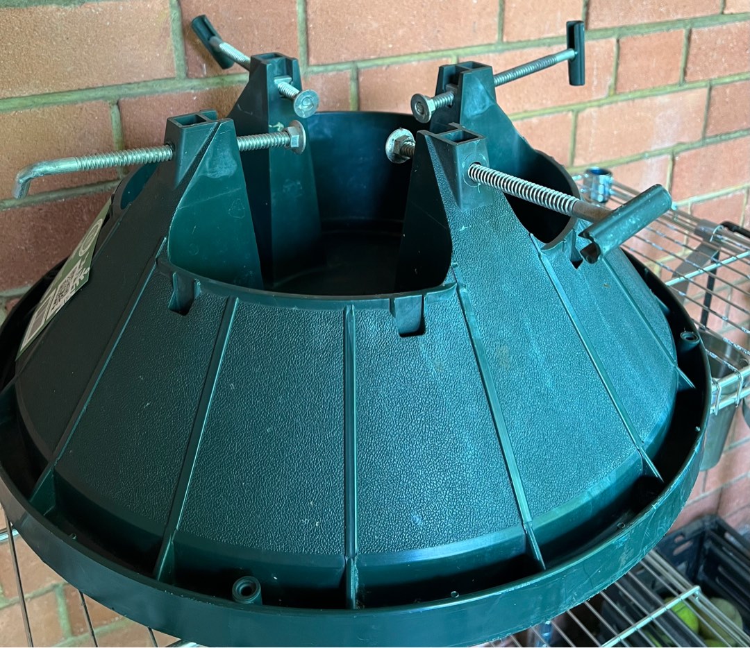 Christmas tree stand, Furniture & Home Living, Home Decor, Other Home