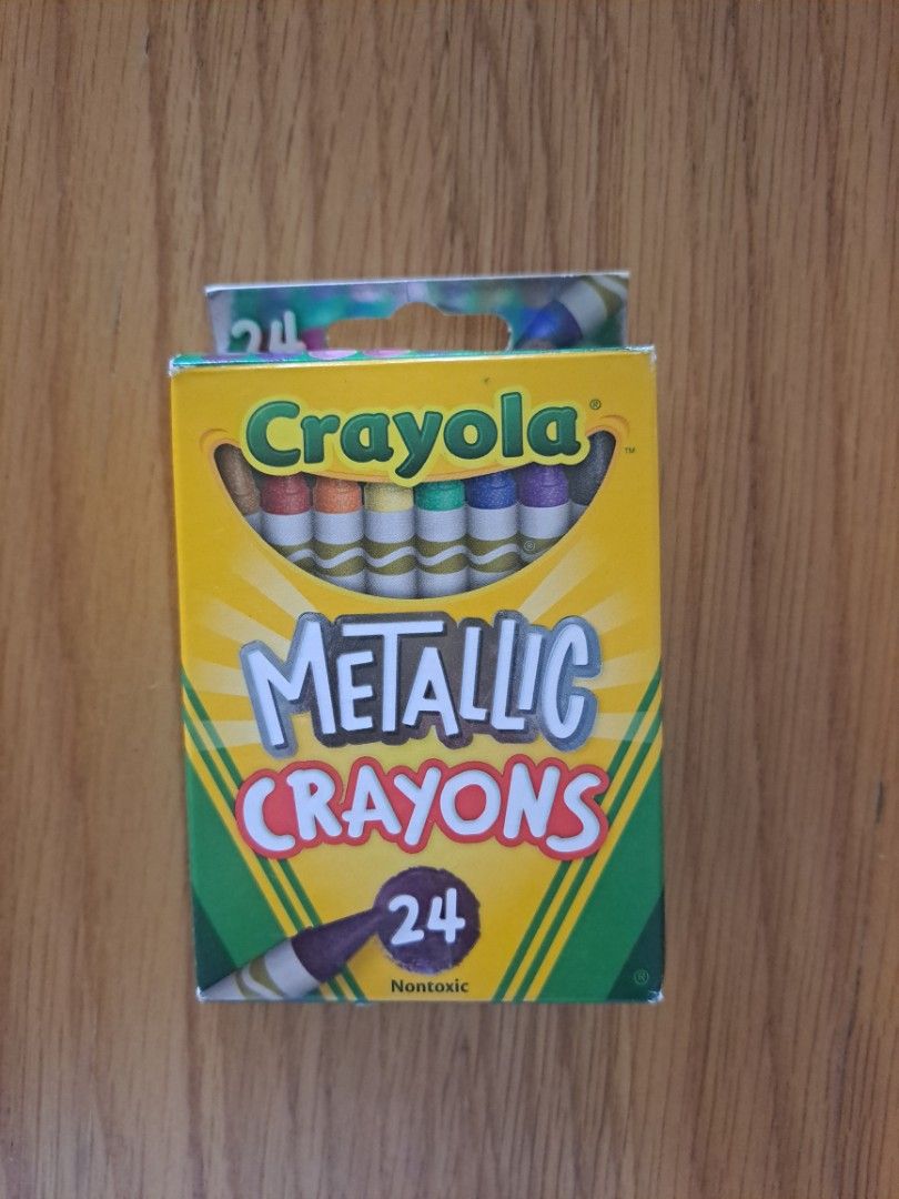 Crayola Metallic Crayons, Hobbies & Toys, Stationery & Craft