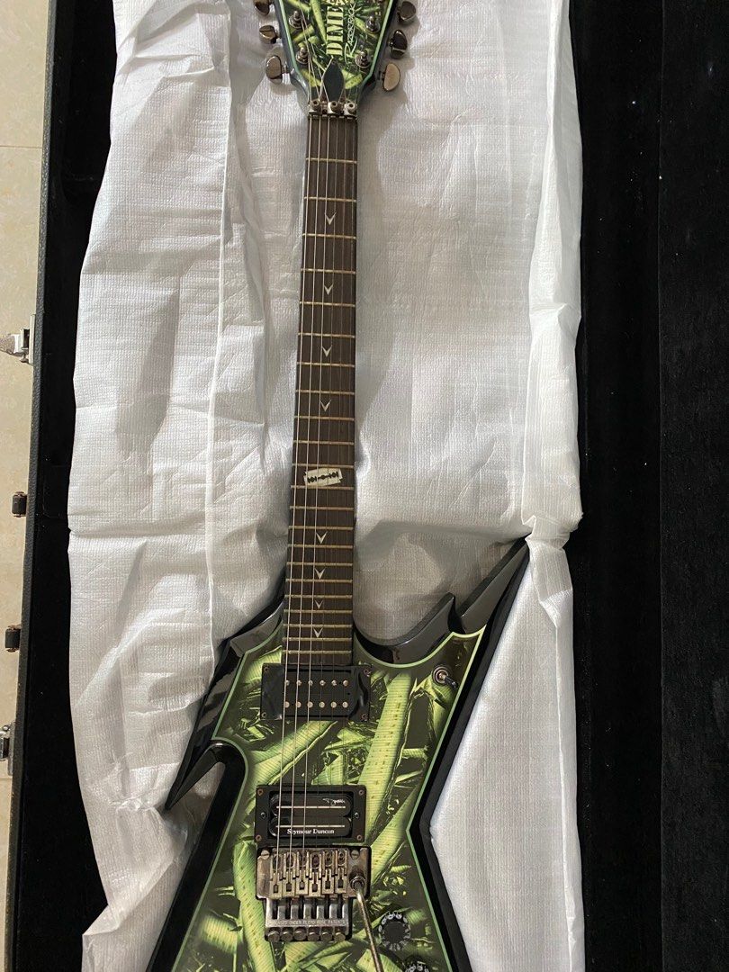 Dean Dimebag Razorback, 興趣及遊戲, 音樂、樂器 & 配件, 樂器 - Carousell