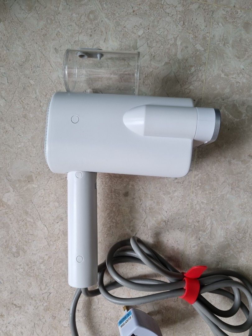 Deerma Portable Handheld Steamer Iron, TV & Home Appliances, Irons