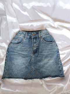 (Category: ) located in . Submitted by ttcl0set (Listing ID 1229242454, Image 1). Description: .