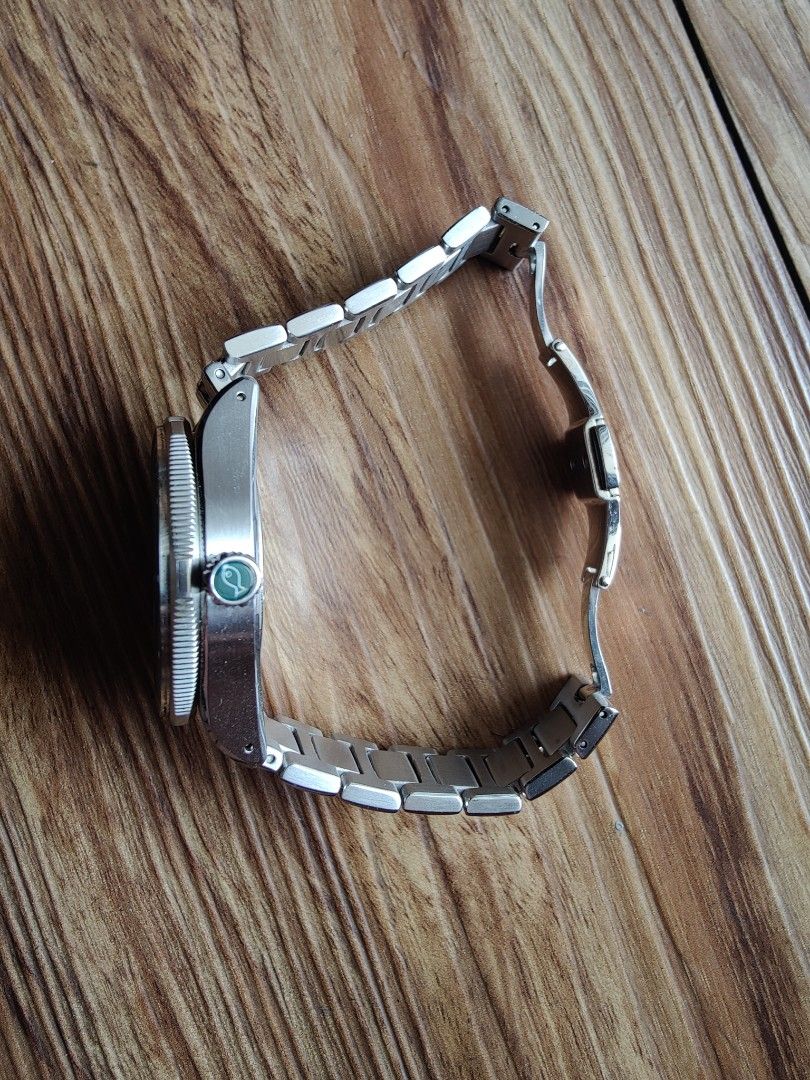 Dietrich SD-1 Sage Green (Category: Watches) located in Kuala Lumpur. Submitted by pokewatchermon (Listing ID 1229135496, Image 2). Description: Bought in Jan 2022. Still in very good condition. no scratches. Rubber strap unworn. Selling because not getting wrist time. All items that came from original purchase included..