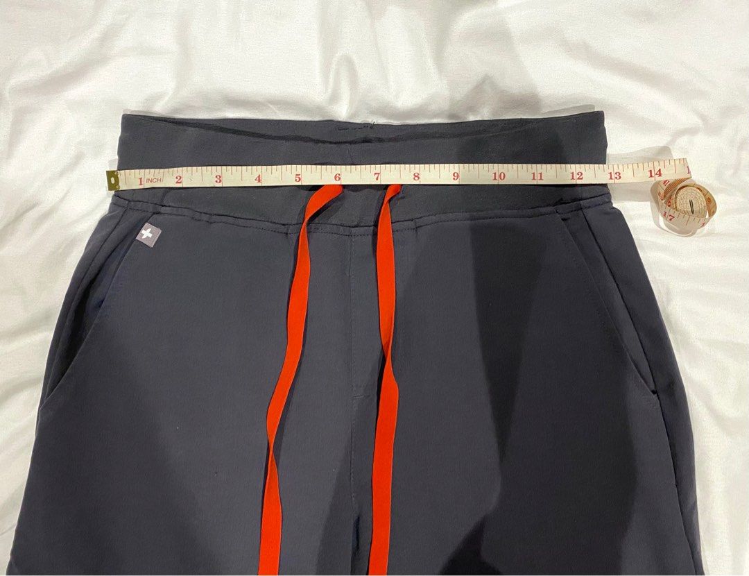FIGS Zamora Joggers Charcoal, Women's Fashion, Bottoms, Other Bottoms on Carousell