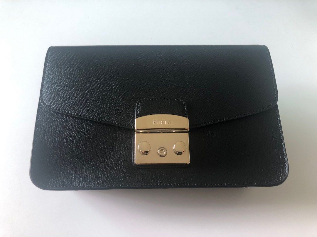 Furla metropolis shoulder bag sales onyx