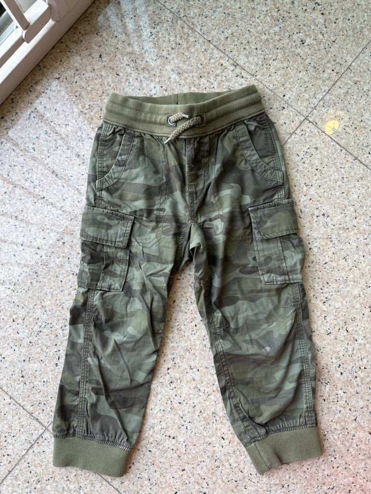 GAP cargo camouflage pants