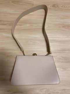 （分類：）位於 。 由 cz0323 提交（商品編號 1229241376，圖片 1）。簡介： 。