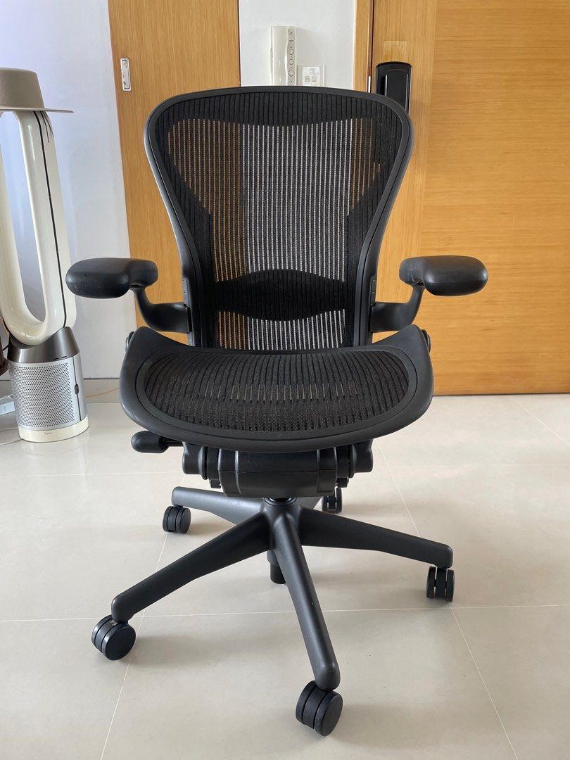 The 4 Best Ergonomic Chairs Our Staff Wholeheartedly Recommends